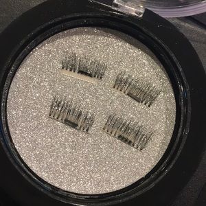 Magnetic eyelashes!